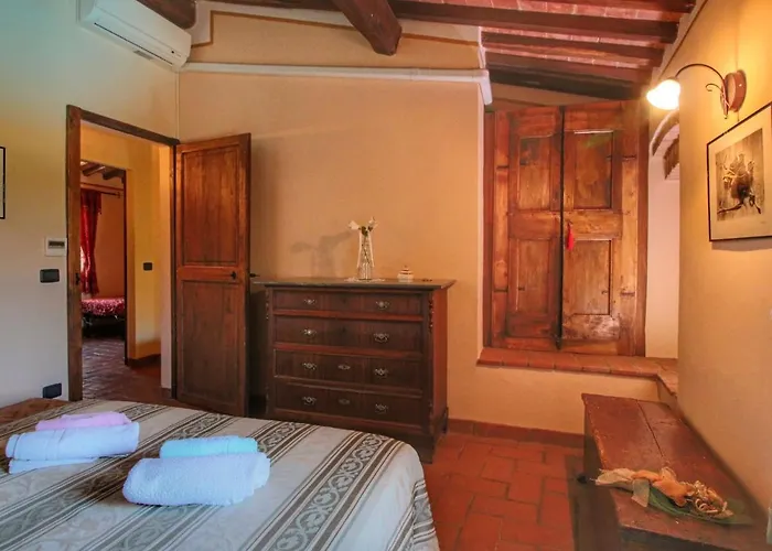 In With Pool & History アパート