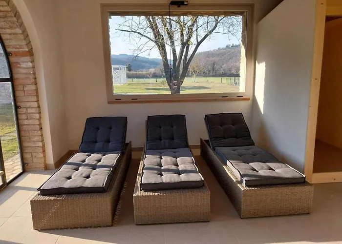 アパート In With Pool & History トーディ