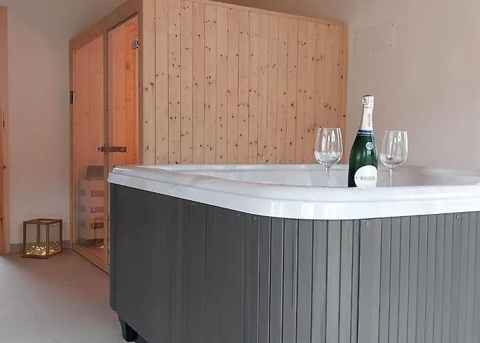 In With Pool & History *